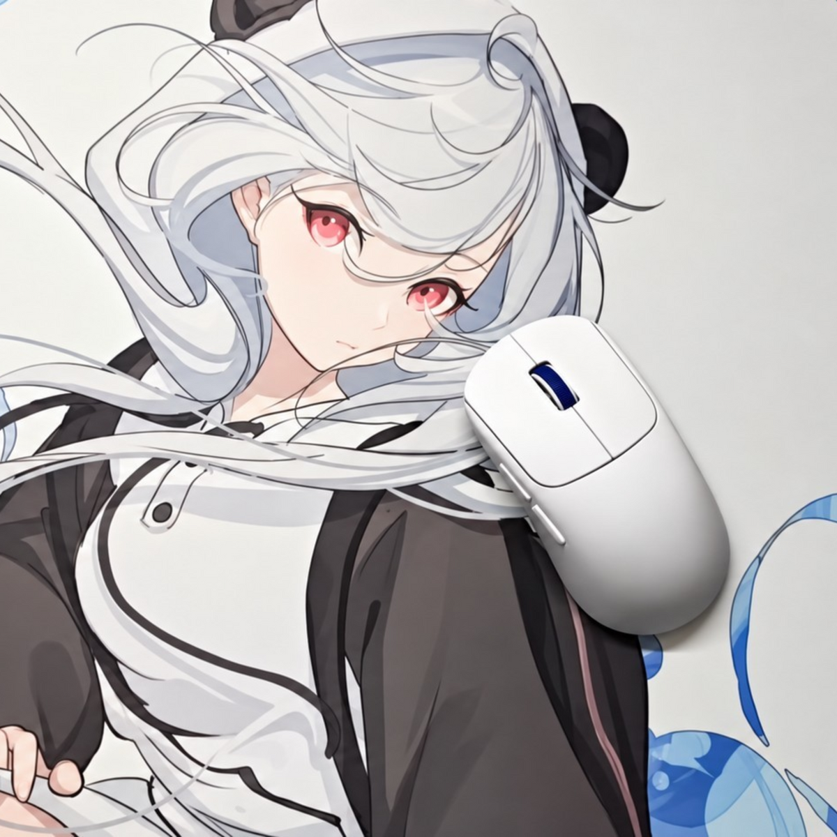 Oyuncu Baykuş marka, üzerinde anime tarzı beyaz saçlı kız karakter çizimi bulunan beyaz zeminli oyuncu mousepad'i
