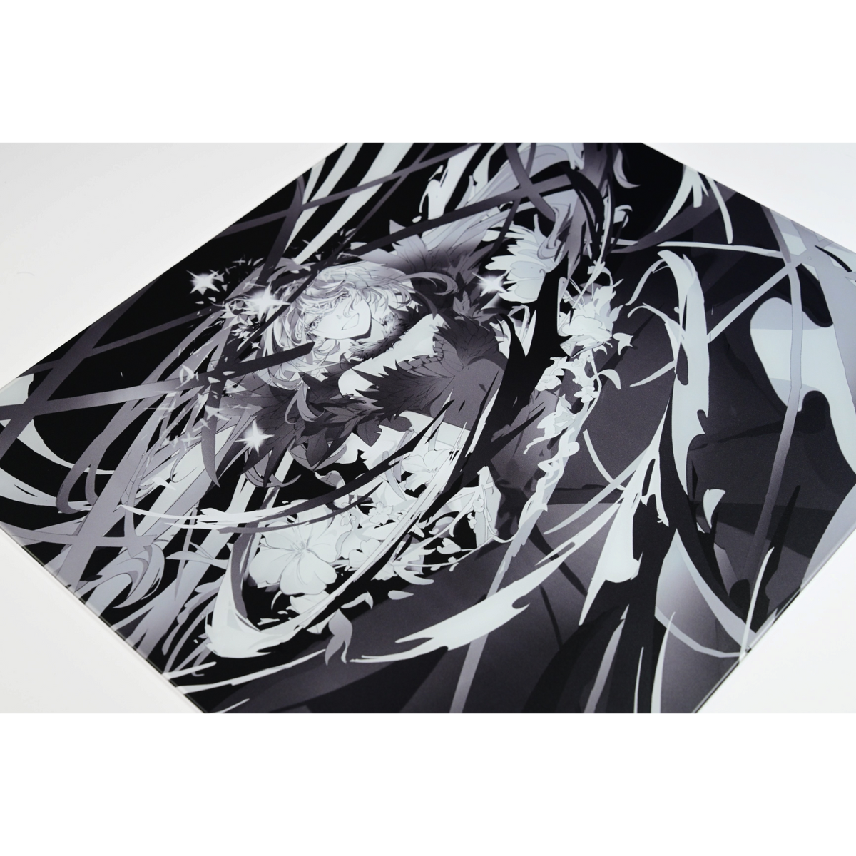 Oyuncu Baykuş marka siyah beyaz anime karakter desenli, pürüzsüz yüzeyli Feather Free Cam Mousepad