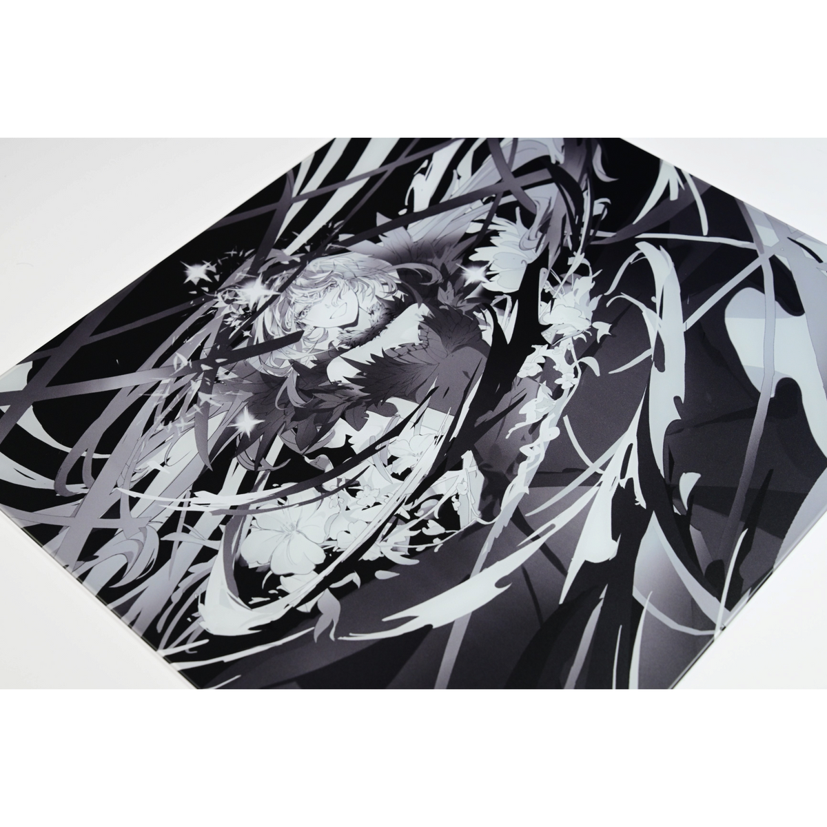 Oyuncu Baykuş marka siyah beyaz anime karakter desenli, pürüzsüz yüzeyli Feather Free Cam Mousepad